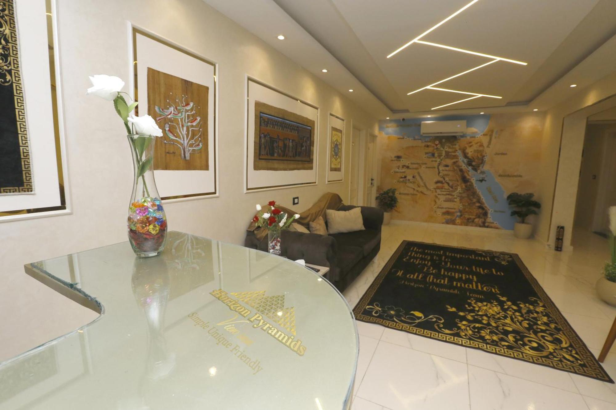 Horizon Pyramids View Inn Kafrat al Jabal Bagian luar foto