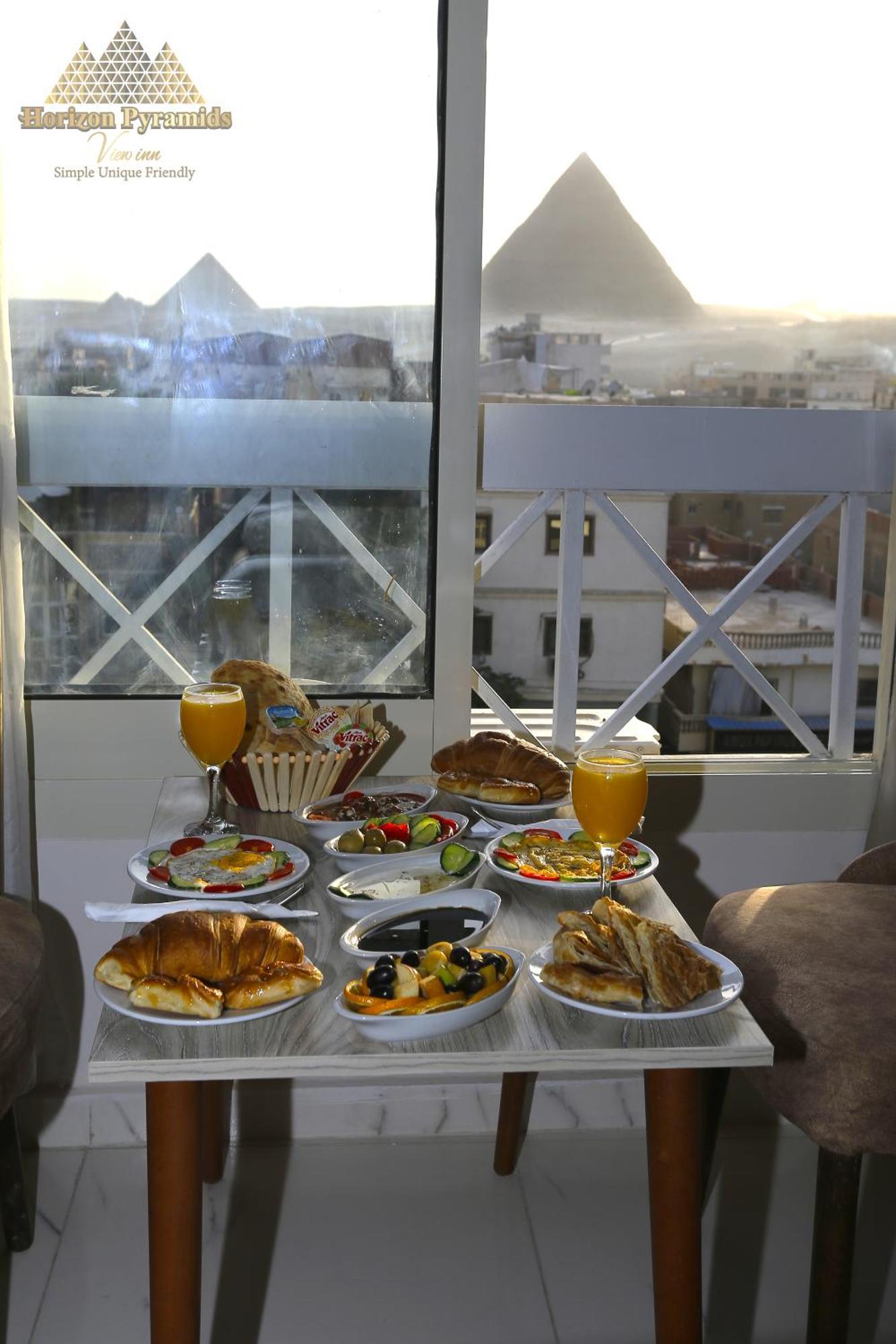 Horizon Pyramids View Inn Kafrat al Jabal Bagian luar foto