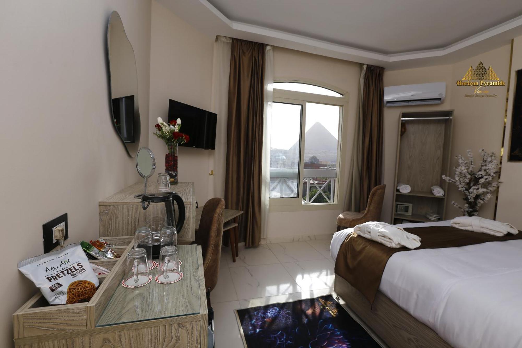 Horizon Pyramids View Inn Kafrat al Jabal Bagian luar foto